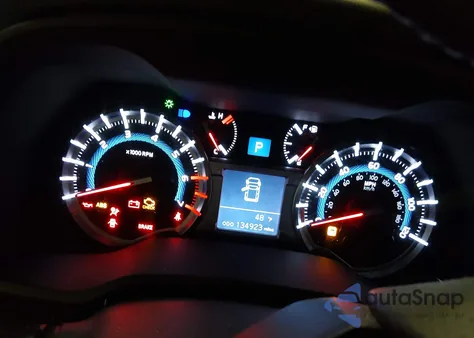 2018 Toyota 4Runner Sr5 из США, поврежденный, VIN JTEBU5JR3J5532706